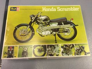 Vintage 1967 Revell Honda Scrambler 1/8 Motorcycle Model Kit
