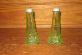 Antique Green Princess Anchor Hocking Salt Pepper Shakers Glass Depression Vtg