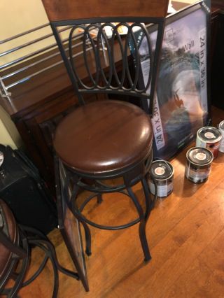 Set Of 2 Vintage Bar Stools Swivel Padded Seat Bistro Dining Kitchen Pub Chair