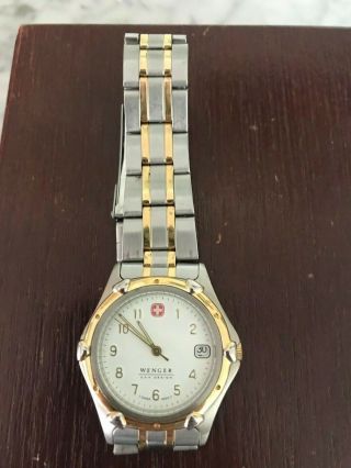 Women ' s Swiss Army Wenger Sak Design Vintage Watch. 2
