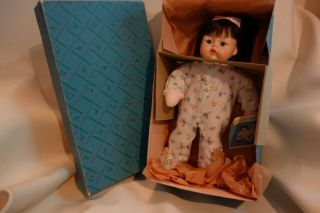 1975 Madame Alexander Little Huggums Doll - Mwt & Box - Brunette - Darling