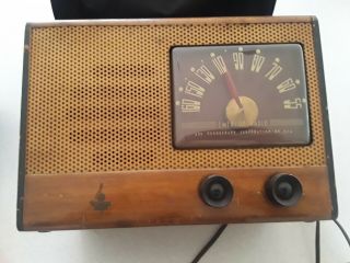 Emerson 535 Radio Antique Wood 5 Tube Am