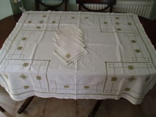 Vintage Linen Table Cloth 47 " X 45 " Plus 5 Napkins