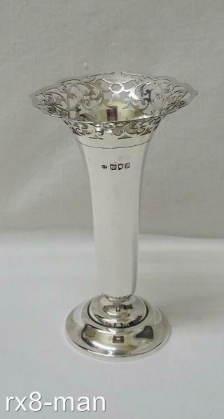 1901 Antique Edwardian Solid Sterling Silver Flower Spill Bud Vase - 88g/2.  82ozs