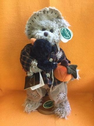 Bearington Bear " Scare & Crow " / (2004 - 2006) Retired With 9805 Display Stand