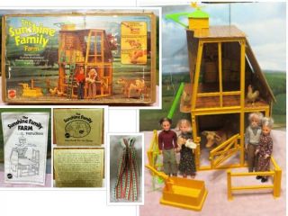 1976 Sunshine Family Farm 9833 W/original Box,  Family,  Booklets & More