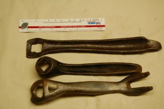 3 Vintage Antique Various Styles Wood Stove Lid Lifters Handles Tools 2