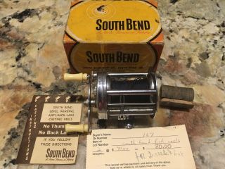 Vintage South Bend 300 Fishing Reel Antique Tackle Box Bait Bass Musky Pike Lure