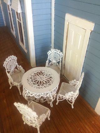Dollhouse White Metal Dining Table With 4 Chairs