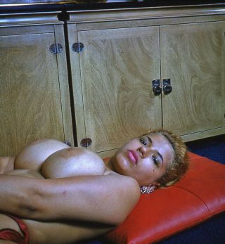 Vintage Stereo Realist Photo 3d Stereoscopic Slide Nude Redhead On Red Pillow