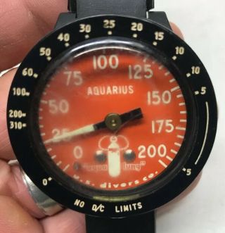 Vintage Aquarius depth gauge Aqua Lung U.  S.  Divers orange face scuba wrist 4