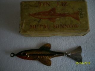 Vintage Fishing Lure Tin Liz Metal Minnow And Baby Minnow
