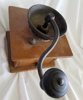 Vintage ANTIQUE PRIMITIVE WOOD COFFEE GRINDER Cast Iron Dove Tail 3