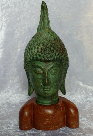 Beautifully serene early 20th C Chinese cast metal Buddha head on a wood plinth 3