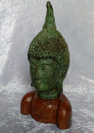 Beautifully serene early 20th C Chinese cast metal Buddha head on a wood plinth 4