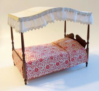 Vtg.  Hello Dolly ? Doll House Canopy Bed Bedroom Suite w/ Dresser Tables Lamps 3