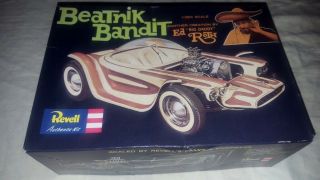 Revell Beatnik Bandit Ed Roth 1/25th Scale Model Car Kit Bag Vtg 