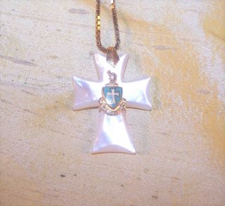Vintage Sigma Chi Fraternity Mother - Of - Pearl Crest Pendant Necklace Old