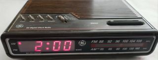 Vintage Ge General Electric 7 - 4612b Am/fm Alarm Clock Radio Digital Led