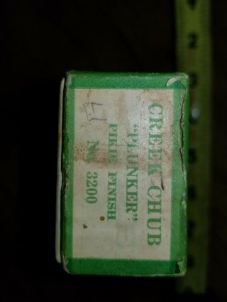 Vintage C.  C.  B.  Co.  CREEK CHUB PLUNKER Pikie FINISH 3200 FISHING LURE BOX only 4