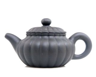 Yixing Zisha Clay Teapot Unique Gourd Shaped Tea Brewing 150ml 06151910