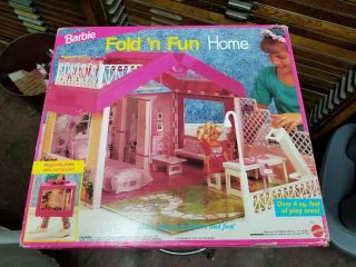 Vintage 1992 Barbie Fold ' N Fun House Carrying Case Mattel w/Original Box 2