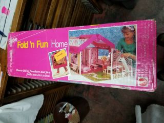 Vintage 1992 Barbie Fold ' N Fun House Carrying Case Mattel w/Original Box 6