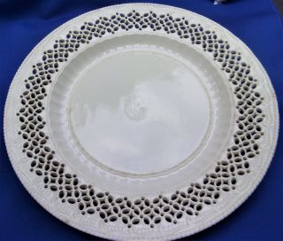 ANTIQUE ENGLISH CREAMWARE RETICULATED PLATE - Leeds (?) 18th.  crntury. 2
