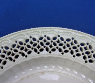 ANTIQUE ENGLISH CREAMWARE RETICULATED PLATE - Leeds (?) 18th.  crntury. 4