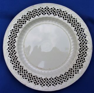 ANTIQUE ENGLISH CREAMWARE RETICULATED PLATE - Leeds (?) 18th.  crntury. 7