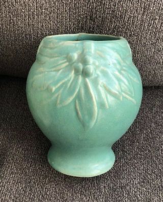 Vintage Antique Nelson Mccoy Pottery Matte Green Berries And Leaves Vase 7”