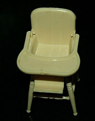 Vtg Doll House Furniture Highchair Made In Usa Plastic 3.  75 " Tall Tray Moves - T=