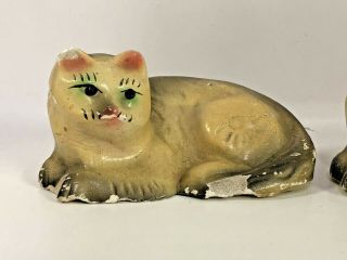 2 Vintage 1920 ' s Carnival Prize Chalkware Laying Cats Chalk Antique Figurines 2