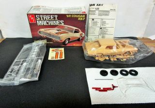 Vintage Amt Matchbox 1969 Mercury Cougar Xr7 1/25 Scale Model Kit.  Inside