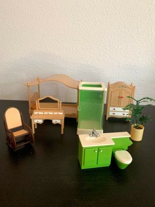 Vintage Tomy Smaller Home Dollhouse Furniture Bathroom Bedroom Dining Table Etc