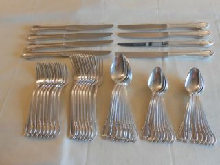 1847 Rogers Bros " Remembrance " Silver Plated Dinner Set - Service For 8