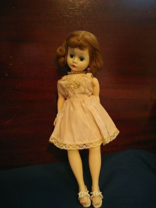 Vintage 1950s Madame Alexander Cissette Doll 9 "