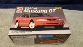 Vintage Amt 1994 Ford Mustang Gt 1/25 Scale Model Kit Boxed