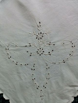 Very Good Quality Vintage Linen Openwork Tablecloth