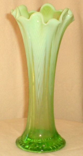 Antique Northwood Green Opalescent Feather Pattern Swung/Stretched Vase 2