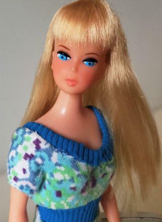Vintage Barbie Clone Doll Hong Kong With Extra Outfits