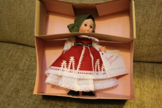 Madame Alexander Miniature Showcase Bulgaria Doll 8 " 557 W/tag