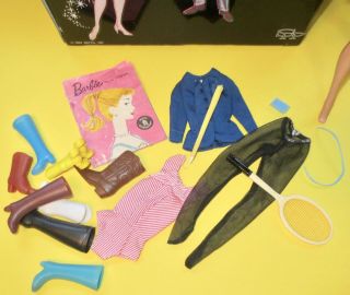 1963 VINTAGE FASHION QUEEN BARBIE IN CASE WITH CLOTHING ACCESSORIES SHOES BOOTS, 3