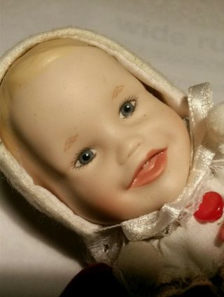 Vintage Ashton Drake " Jennifer " Picture Perfect Babies - Bello Winter Baby