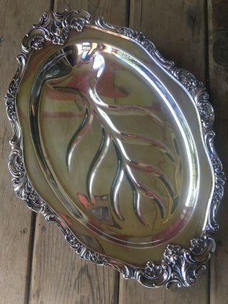 Wallace Baroque 255 Silver Plate Meat Well Serving Tray 17 1/2” Footed