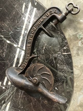 Vtg antique cast iron Enterprise no.  1 cherry stoner pitter hand crank rustic 3