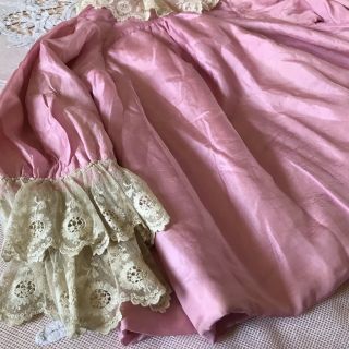 19thc Victorian Antique Pink Silk And Lace Bed Jacket