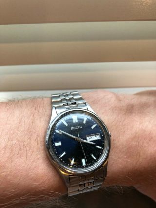 Vintage Seiko Mens 7N43 - 8A30 Day Date Quartz Watch Blue 2