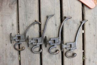 Cast Metal Iron Coat Hooks Set Of 4 Vintage Antique Home Decor Cabin