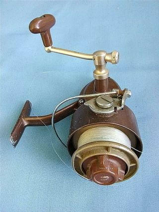 Eagle Claw Wright & Mcgill Model No.  325 Spinning Fishing Reel
